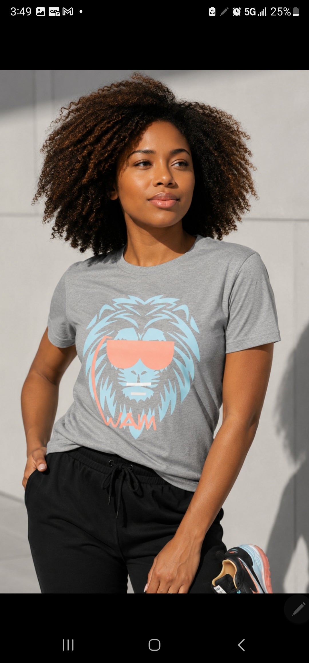 - Beastmode - WAM Lion T‑Shirt — Peach - Retro Sunglasses